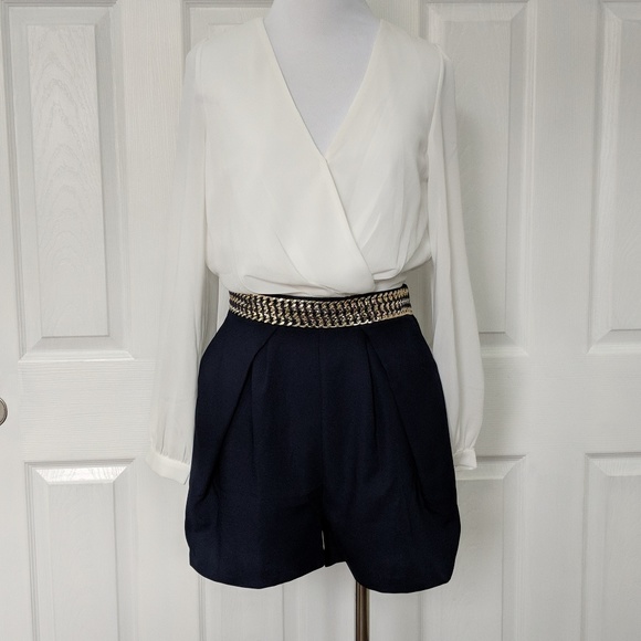 whyte eyelash Pants - Long sleeve short romper - NWOT